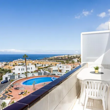 Sea & Pool View In Apartament *