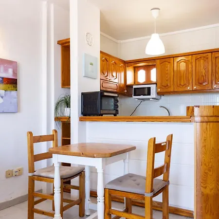 Apartament Sea & Pool View In