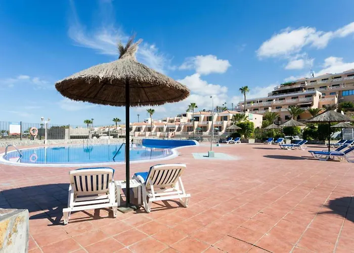 Sea & Pool View In